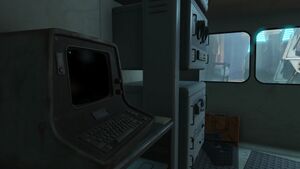 Abri 81 - Terminal de l'ancienne superviseure.jpg