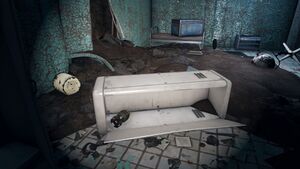 Abri 81 secret - Mini-bombe nucléaire.jpg