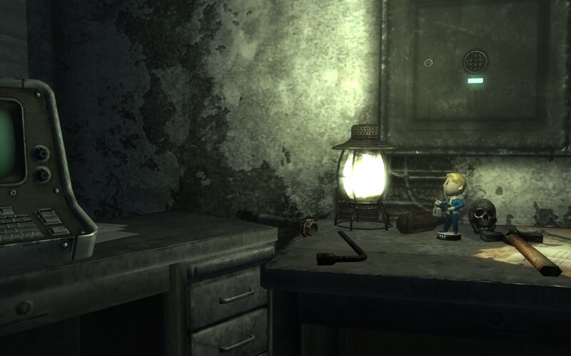 Fichier:Bethesda ruins East office Bobblehead - Lockpick.jpg