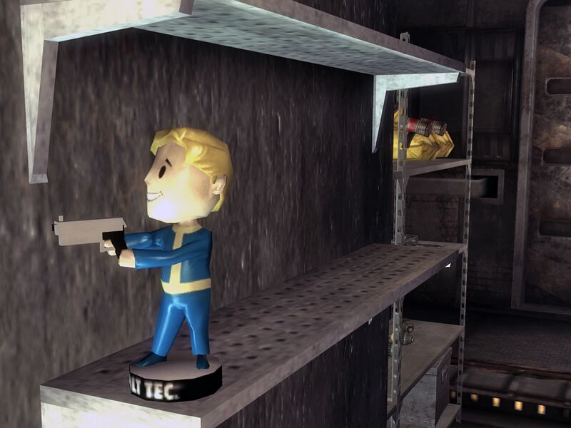 Fichier:Bobblehead Small Guns NGD.jpg