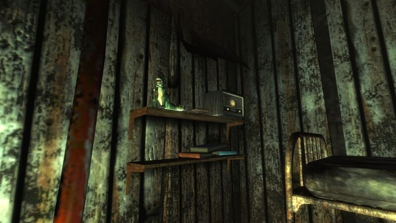 Fichier:Dean's Electronics worker barracks.jpg