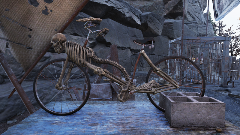 Fichier:F76 Art - Vélo d'os Cour des miracles.png