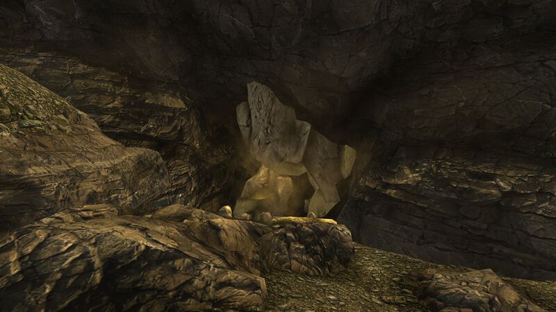 Fichier:FNV Abri 19 Grotte de souffre Entrée extérieure.jpg