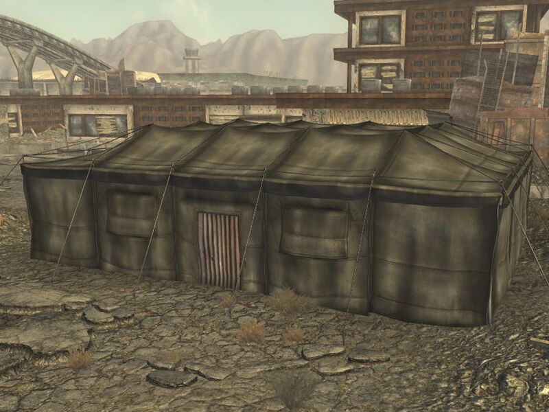 Fichier:FNV Aerotech tente.jpg