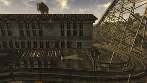 FNV Bison Steve entree montgnes russes.jpg