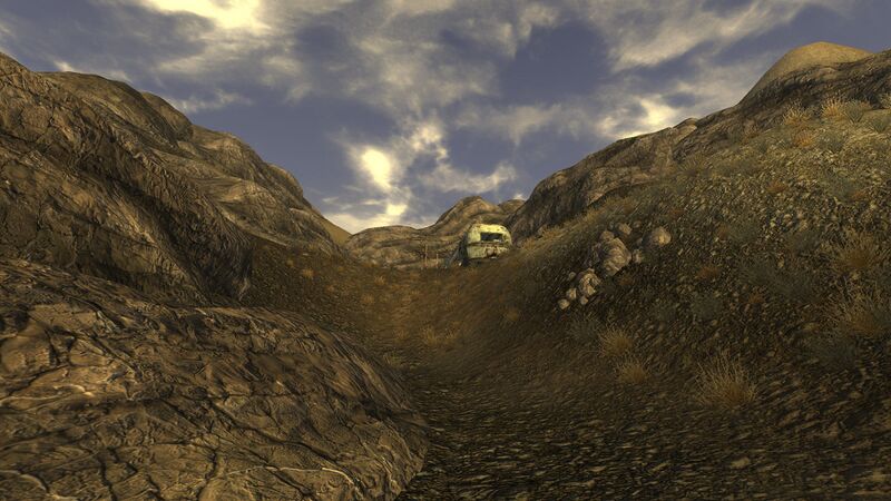 Fichier:FNV Radio Lone Wolf Vue d'en bas.jpg