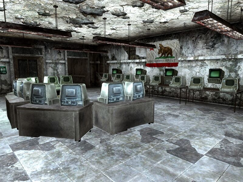 Fichier:FNV poste police Searchlight terminaux.jpg