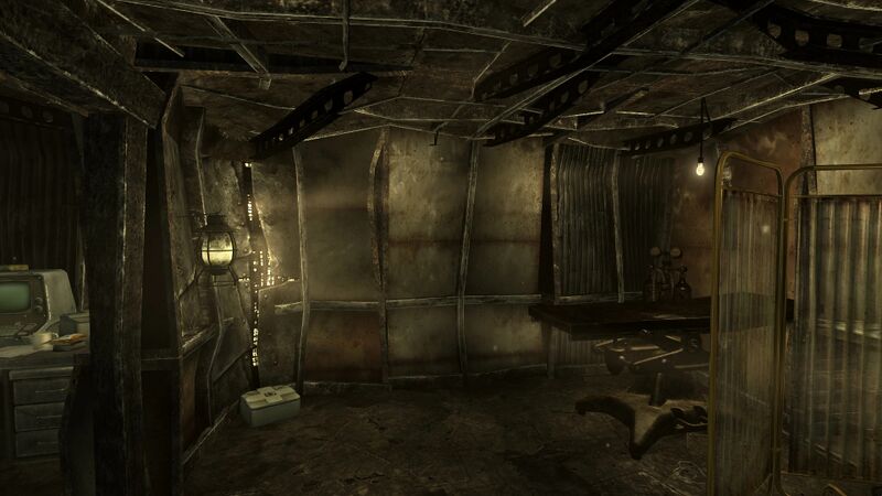 Fichier:FO3 Clinique de Megaton 01.jpg