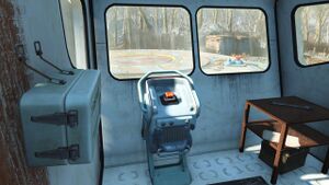 FO4 Abri 111 2287 Appel ascenseur.jpg