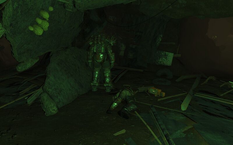 Fichier:FO4 Signal de détresse (Tour relais 0DB-521).jpg