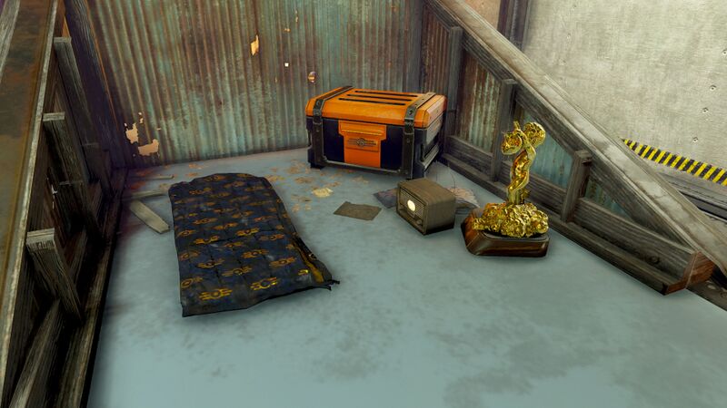 Fichier:FO76SD Shelters Claim Center (Reuben Safe Container).jpg