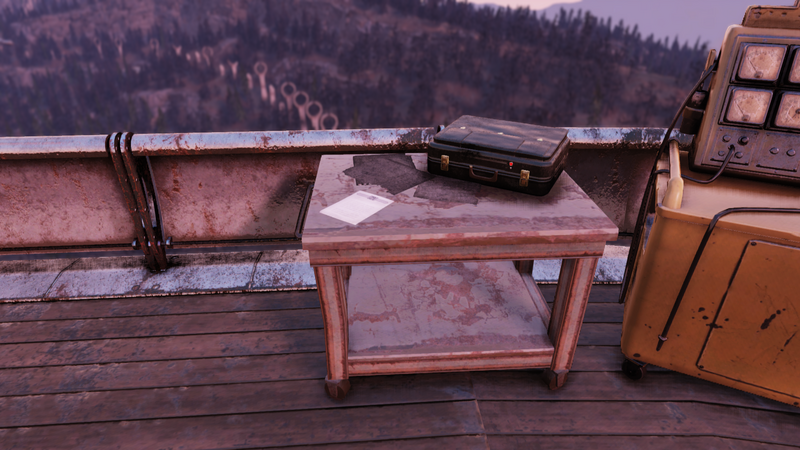 Fichier:FO76WL Hornwright Estate (Hornwright Industrial notice).png