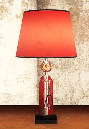 FO76 Lampe de station-service Red Rocket.jpg