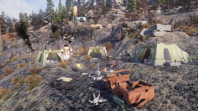 Fichier:FO76 Striker Row.jpg