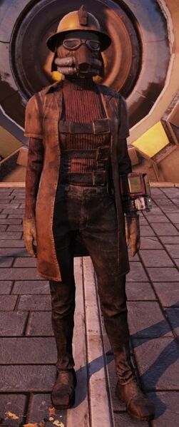 Fichier:FO76 Tenue de contremaître Garrahan complète.jpg