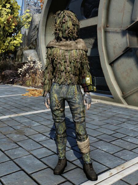 Fichier:FO76 Tenue ghillie complète.jpg