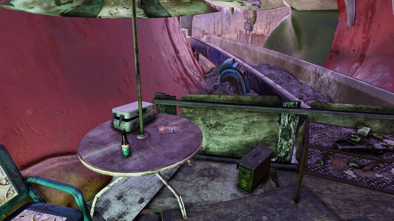 Fichier:FO76 Wavy Willard's Water Park magazine 2.jpg