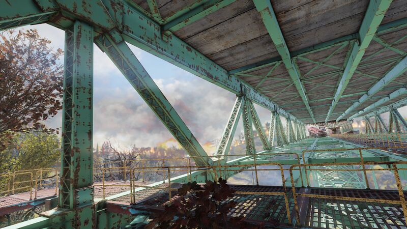 Fichier:Nw ls bridgeunder.jpg