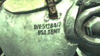 Marquage sur la poitrine de l'armure : DIV 5128417 USA ARMY
