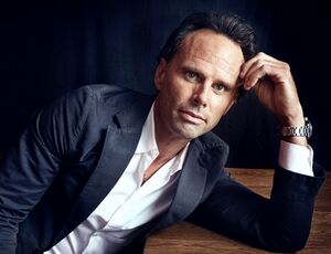 Walton Goggins.jpg